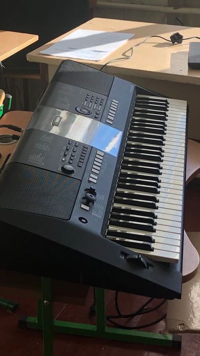 Продам YAMAHA E423
