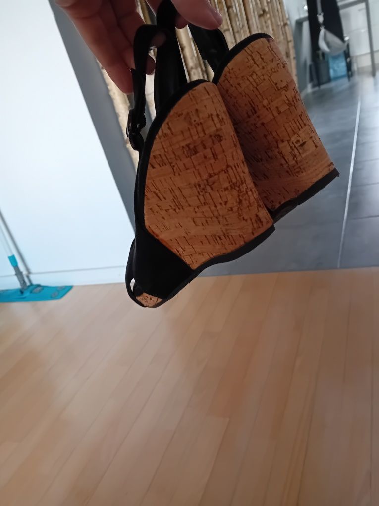 Buty sandaly damskie na koturnie 40
