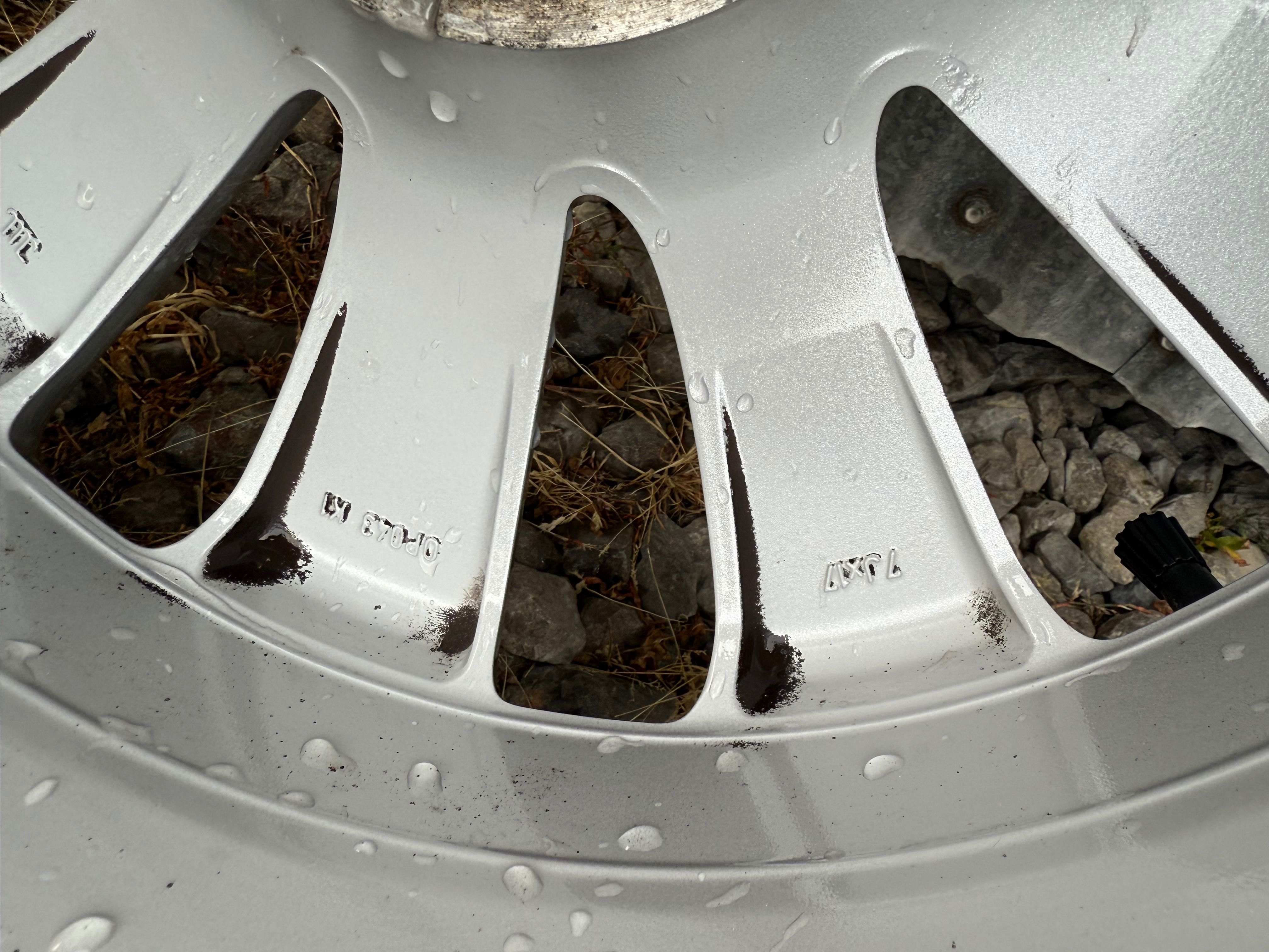 Alufelgi 5x105,17 Astra J, Mokka z oponkami zimowymi