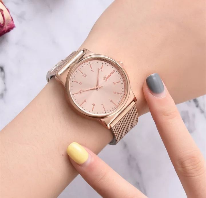 Relógios novos duas cores