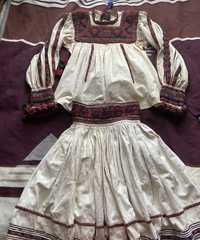 Орігінальний румунський костюм