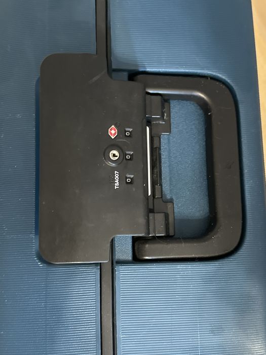 Синя валіза «lojel»