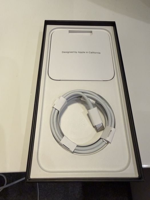 iPhone 12 pro max Silver + słuchawki airpods PRO