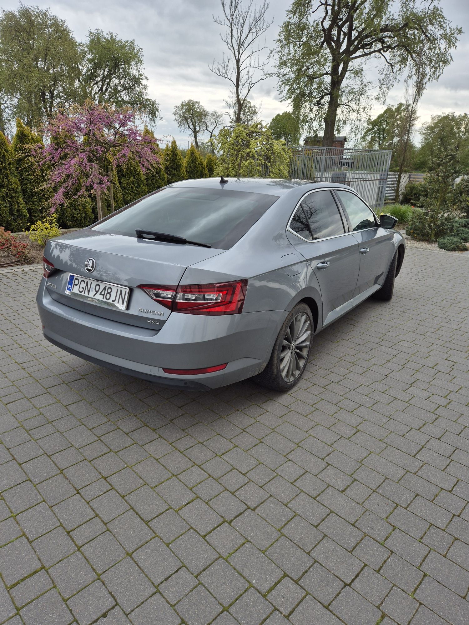 Skoda Superb L&K DSG Camera Radar