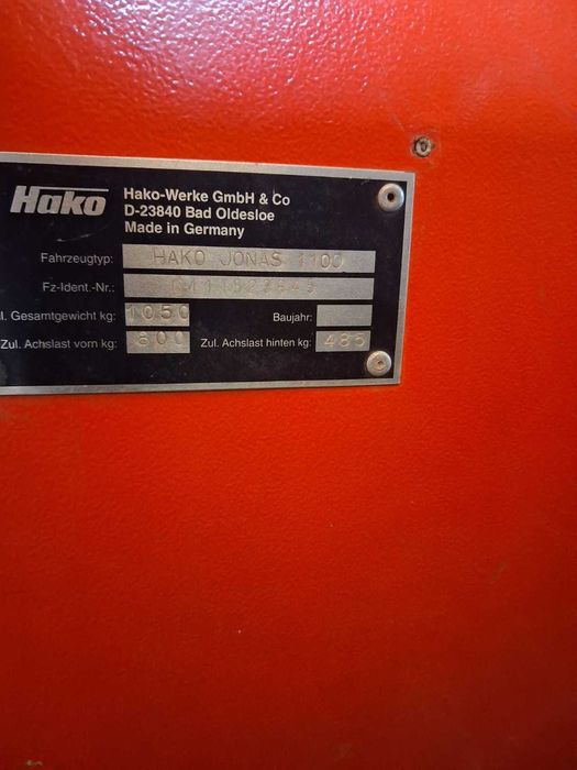 Zamiatarka Hako  Jonas 1100
