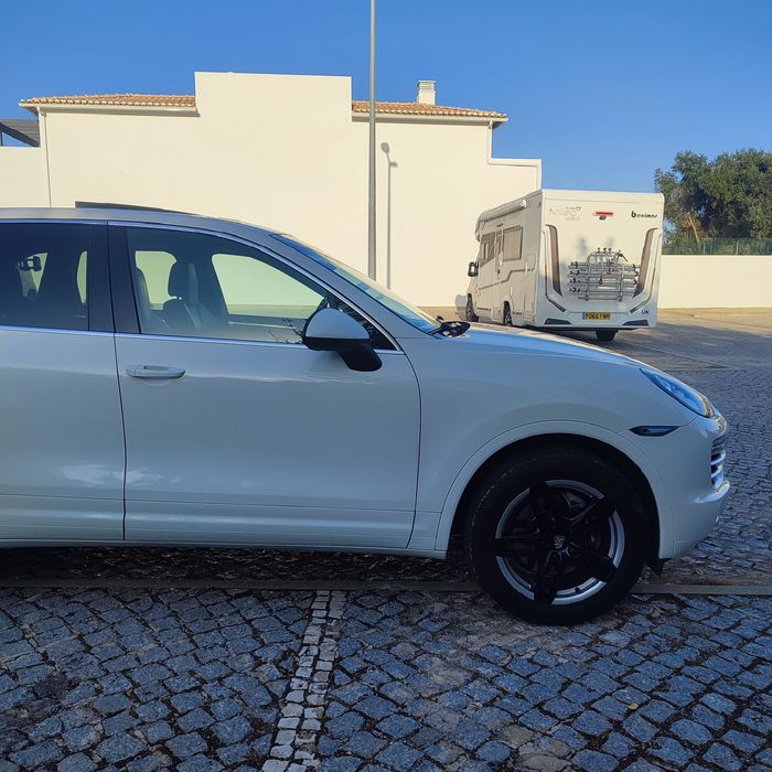 Porsche Cayenne standard