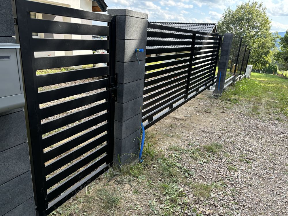 Brama przesuwna, skrzydłowa, panelowa, furtka