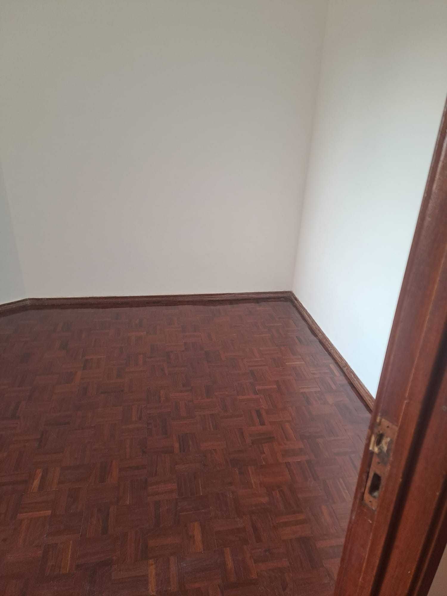 T2 Alto São João, cozinha semi-equipada