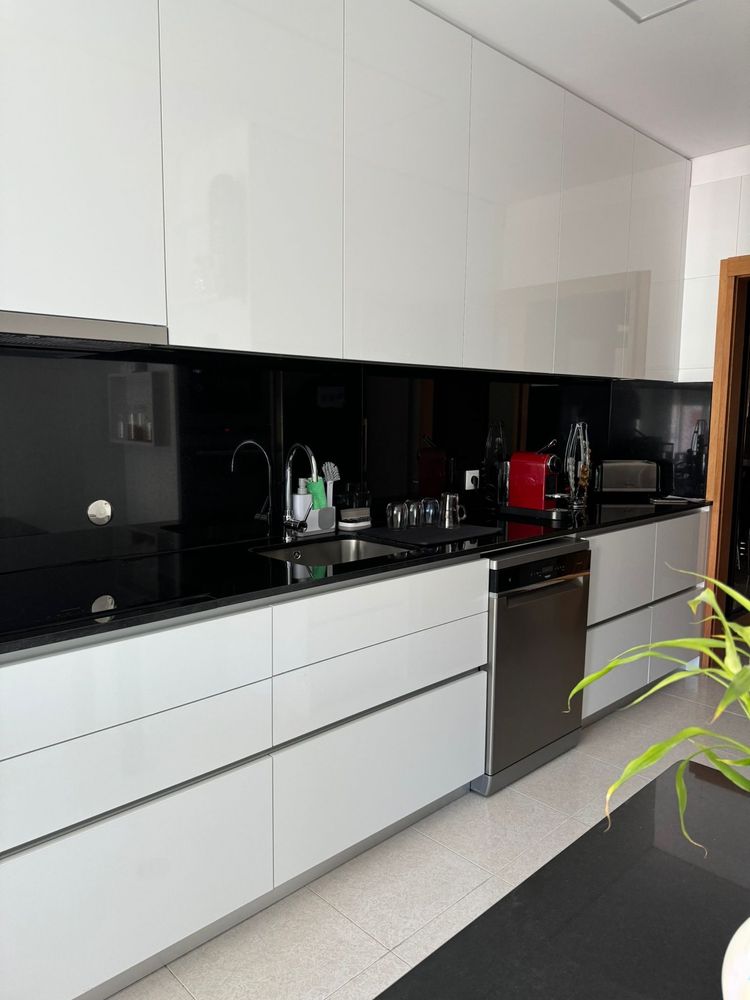 Cozinhas e roupeiros com montagem