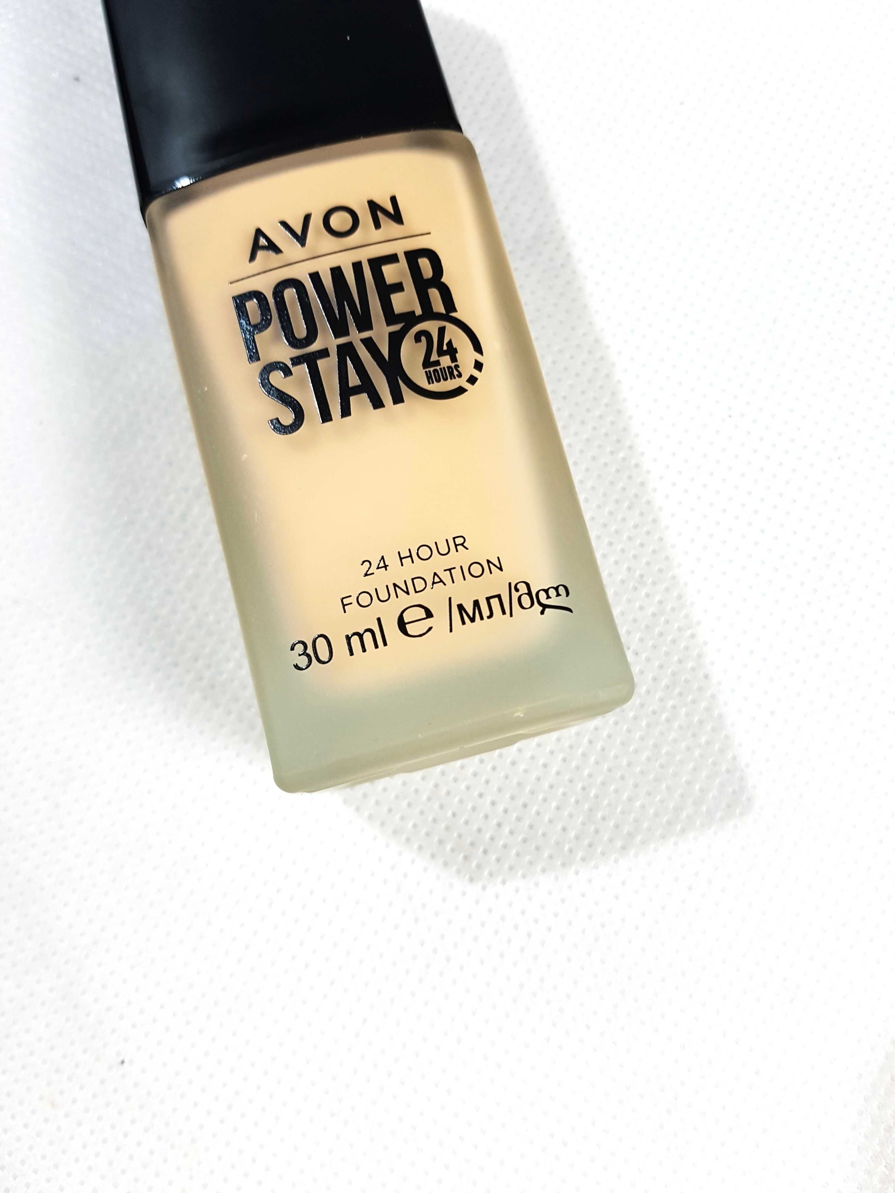 Avon Podkład Power Stay 24H warm ivory 30 ml puder do twarzy