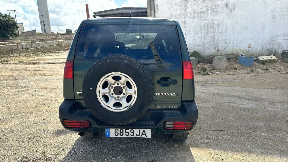 Nissan Terrano II 2.7 TDi (125cv) – 7 lugares