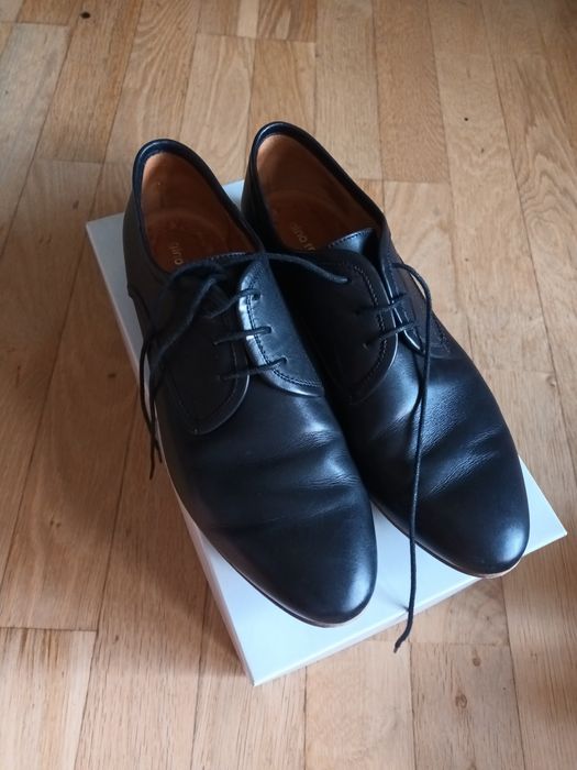 Gino Rossi czarne skórzane r. 38