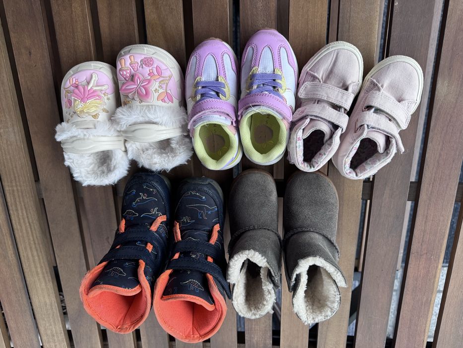 Набір дитячого взуття для дівчинки 1,5-2 років.Довжина устілки 13-13,5