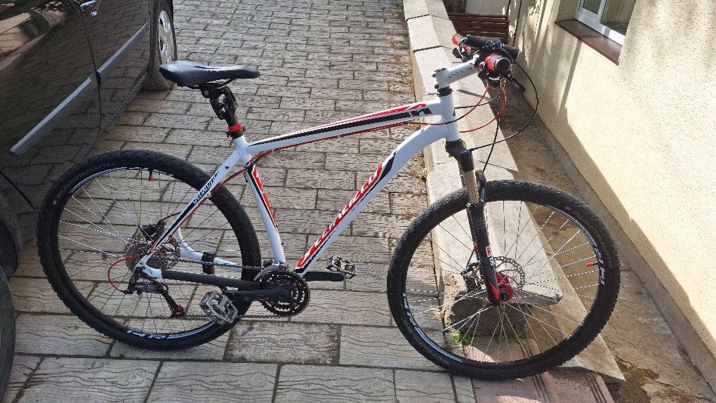 Продается велосипед Specialized Hardrock