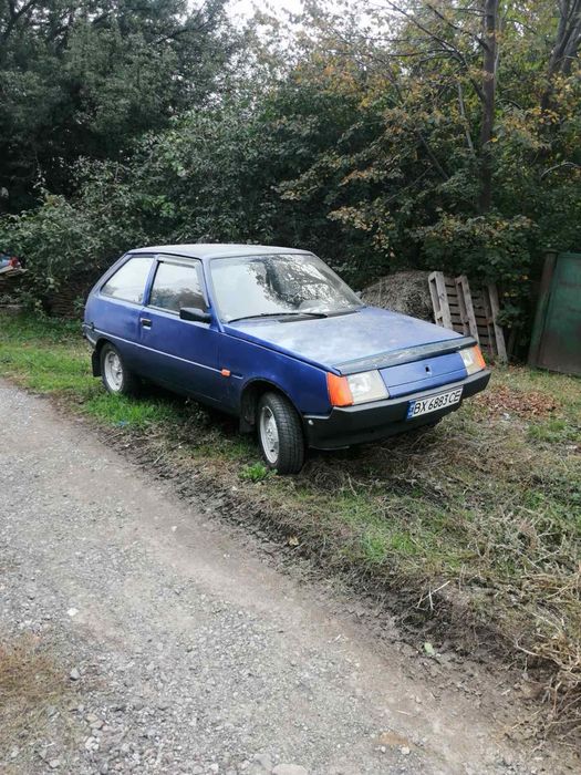 Заз таврия 1102.