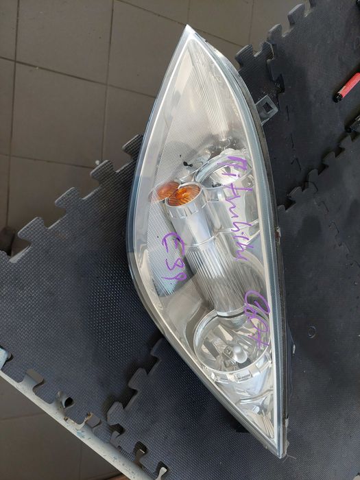 farol esq mitsubiche colt