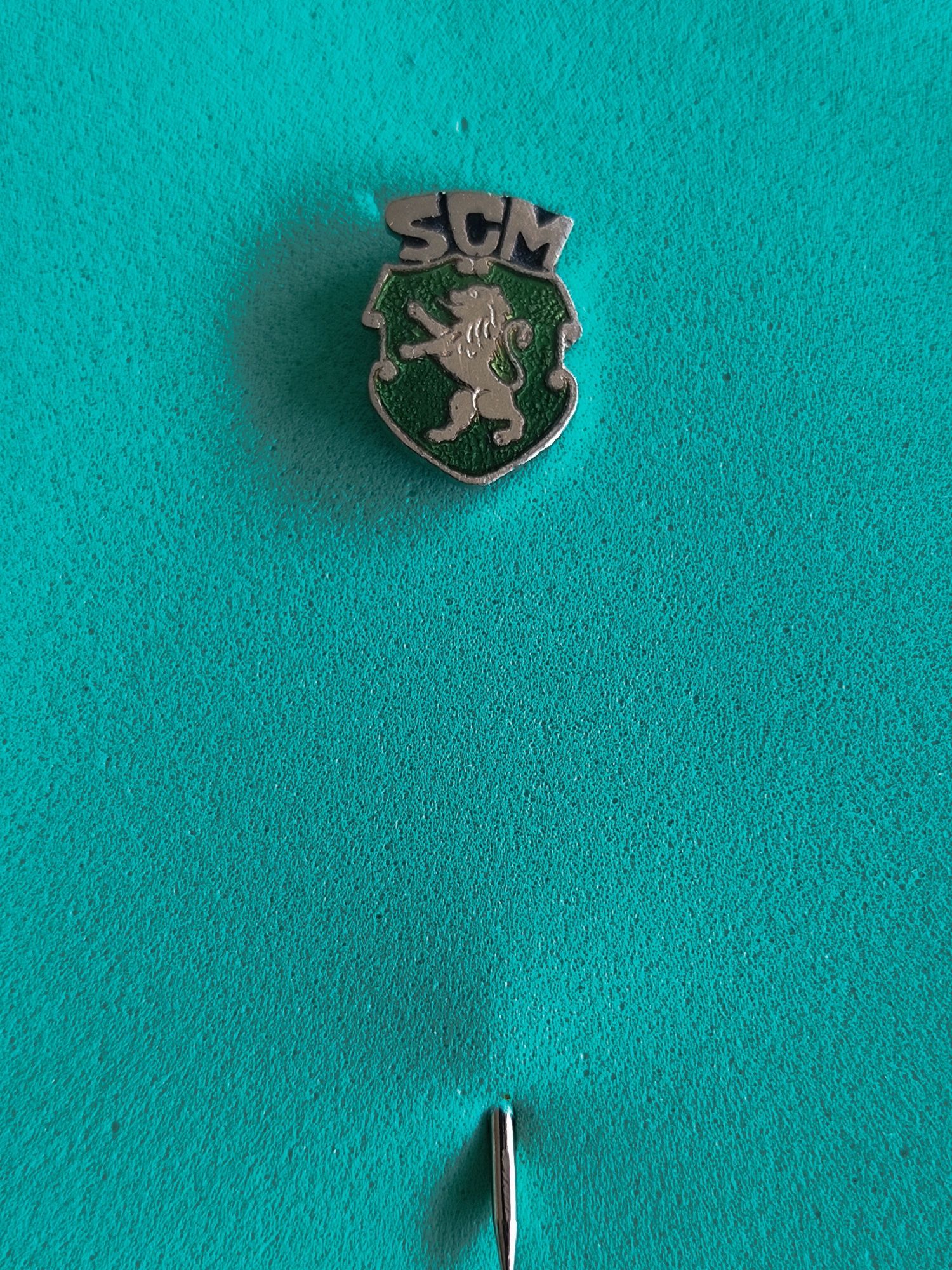 Emblema esmaltado do Sporting Clube da Madeira