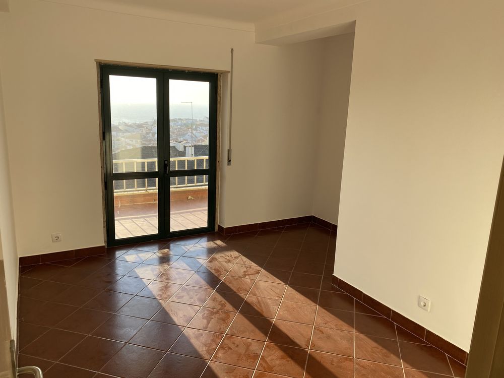 T2 Ericeira com vista de mar