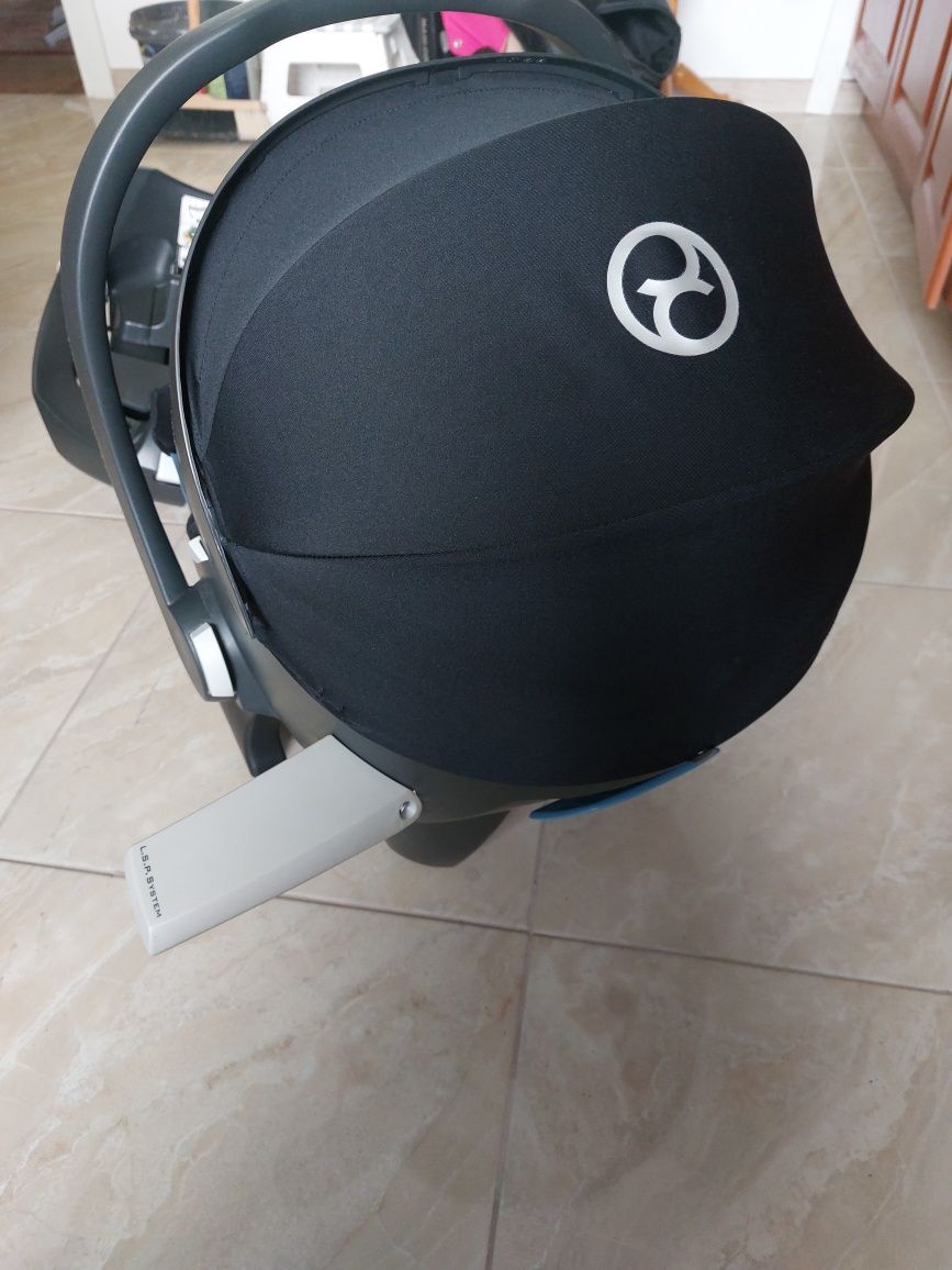 Cybex Aton 5 z bazą