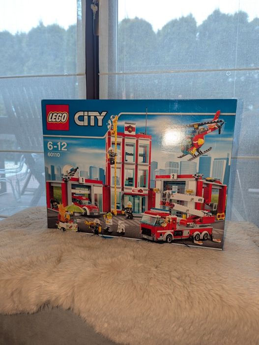 LEGO CITY 60110  Remiza strażacka