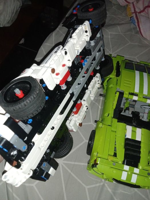 Машинки лего. Фірмені.