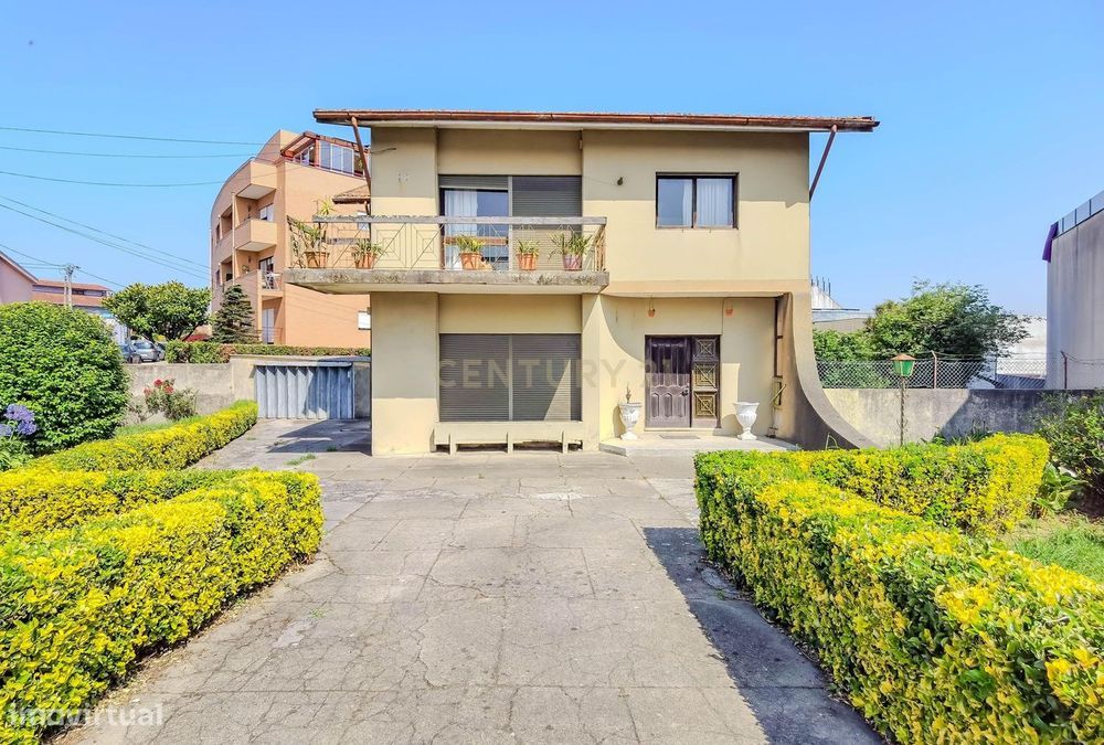 Moradia T3 convertida em T6 junto ao Aeroporto, Perafita - Matosinhos