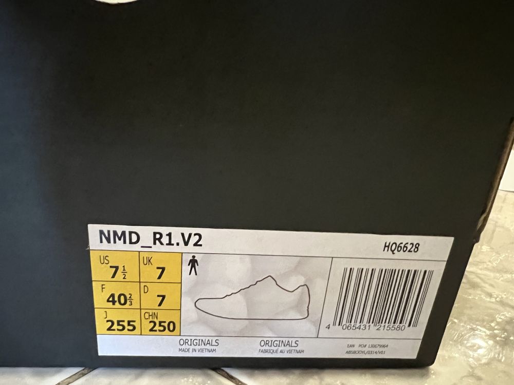 Sapatilhas Adidas NMD R1 v2 ORIGINAIS - NOVAS  na caixa - Tam. 7 40 2/3.