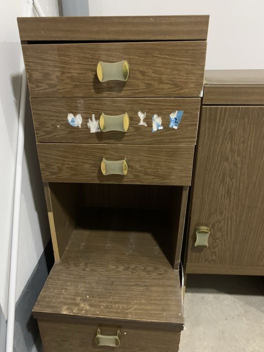 Тупби. Шкаф. Меблі. Стінка