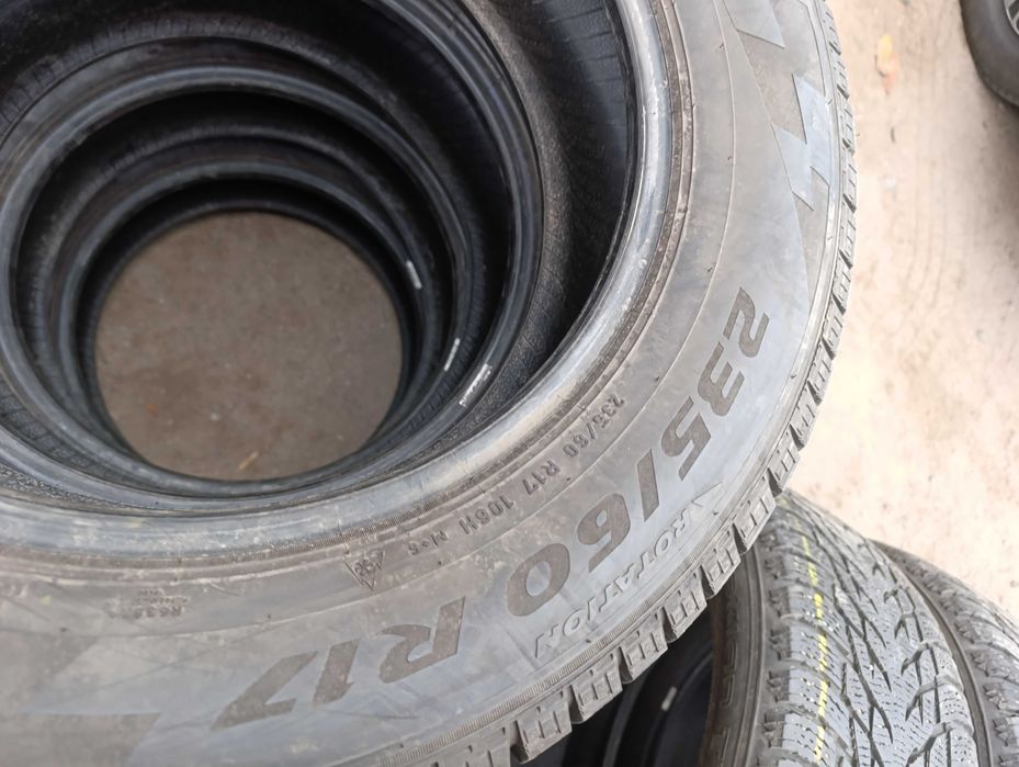 Бу шини зимові Pirelli Ice Zero FR 235 60 r17 рік випуску 2020