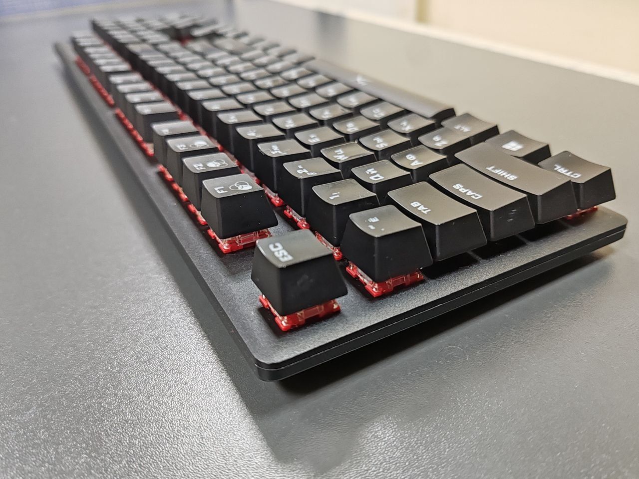 Продам клавіатуру HyperX Alloy Origins TKL Red RGB