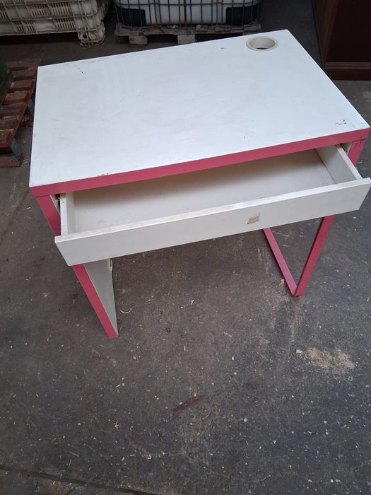 Secretária de criança