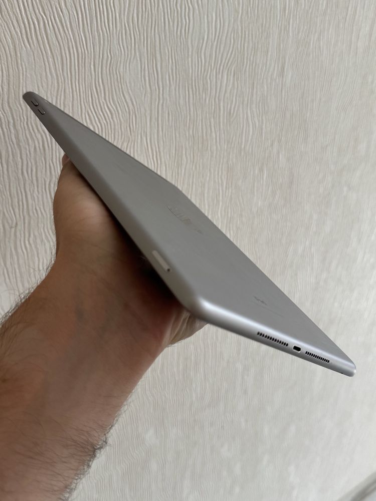 Поаншет Apple iPad 6 32Gb WiFi LTE