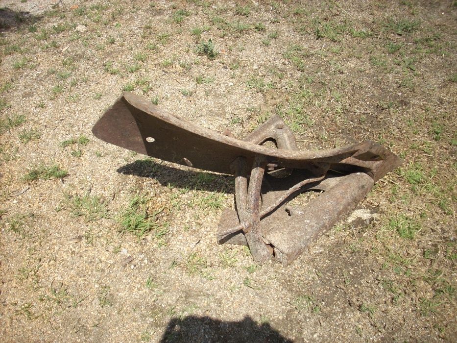 arado de ferro antigo