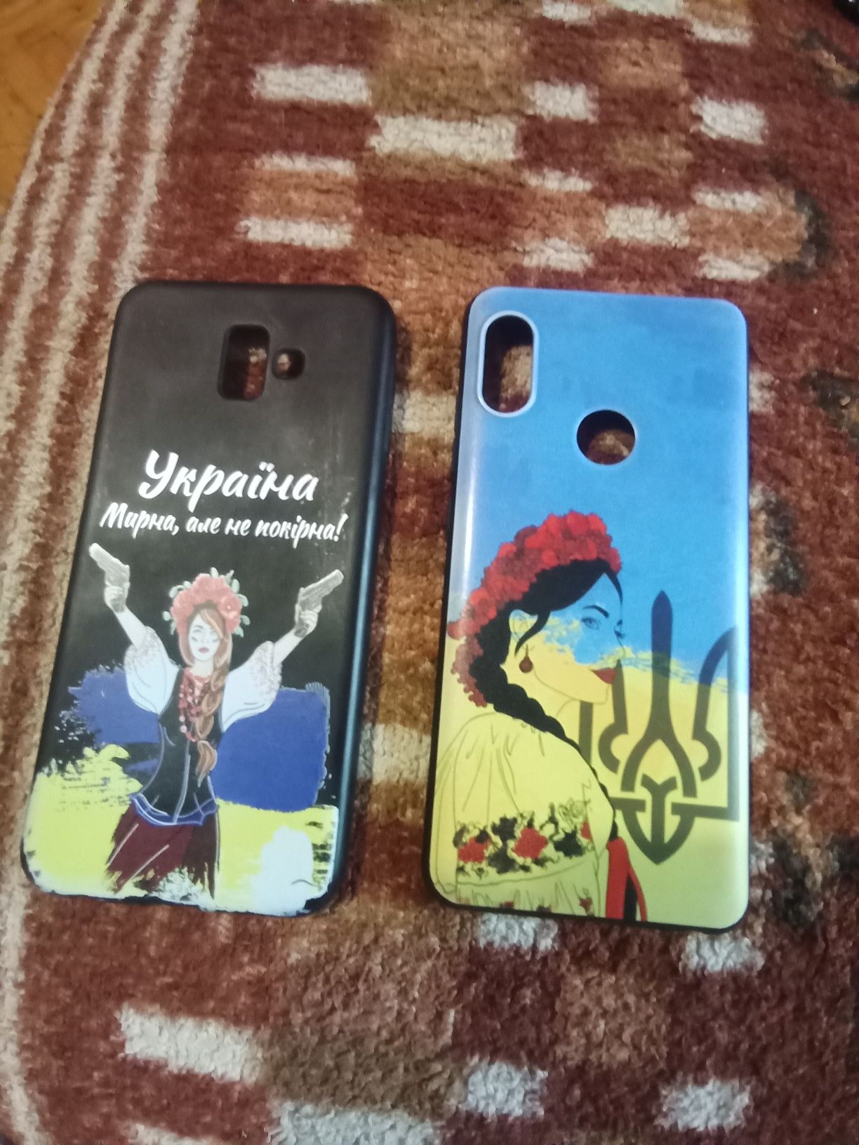Продам чохли на телефон