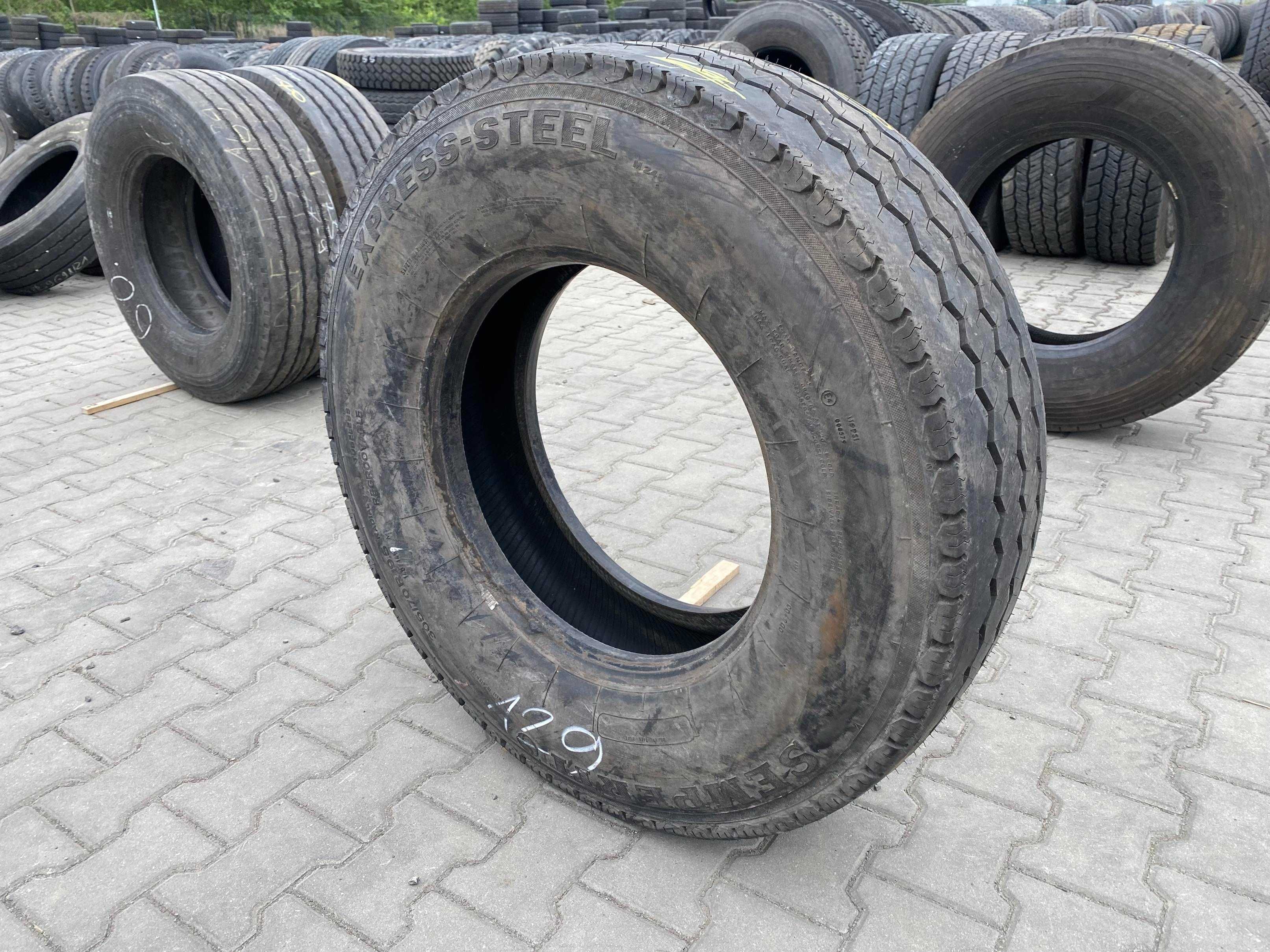 Opona 305/70R19.5 SEMPERIT EXPRESS-STEEL Naczepa 100% Bieżnika