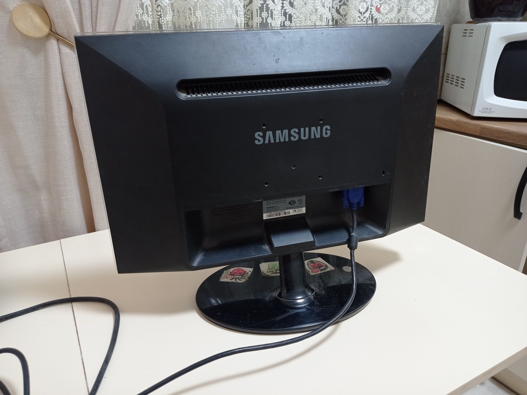 Монитор 20" Samsung SM P2050N LS20LRYKU/EN