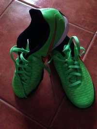 Chuteira Nike Magista