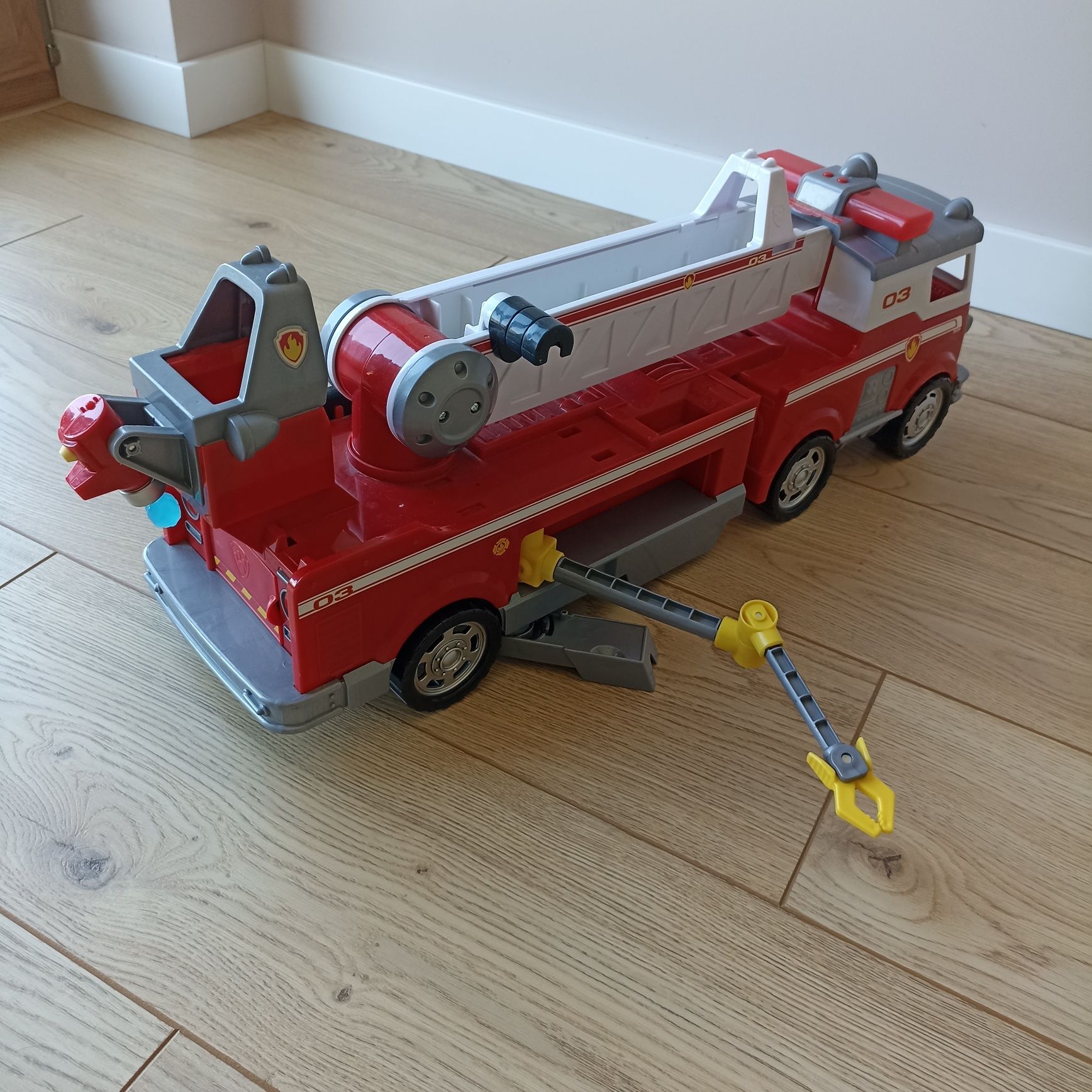 Duży wóz strażacki Psi patrol paw patrol