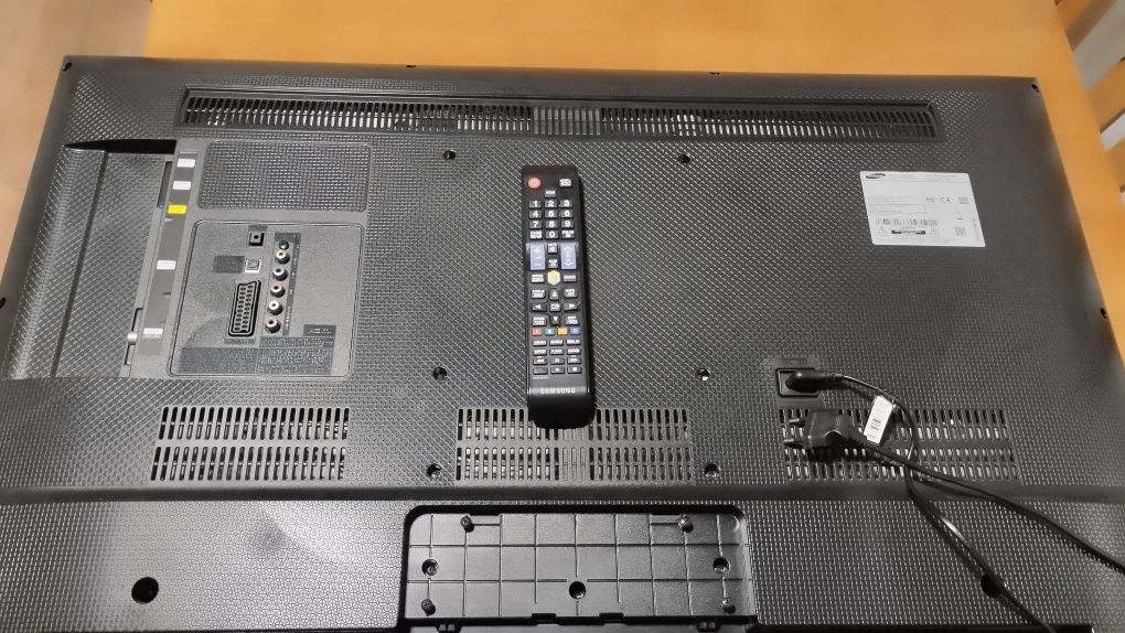 TV Samsung UE40j5100aw