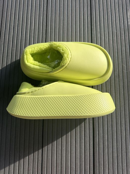 Тапки теплі яскраві