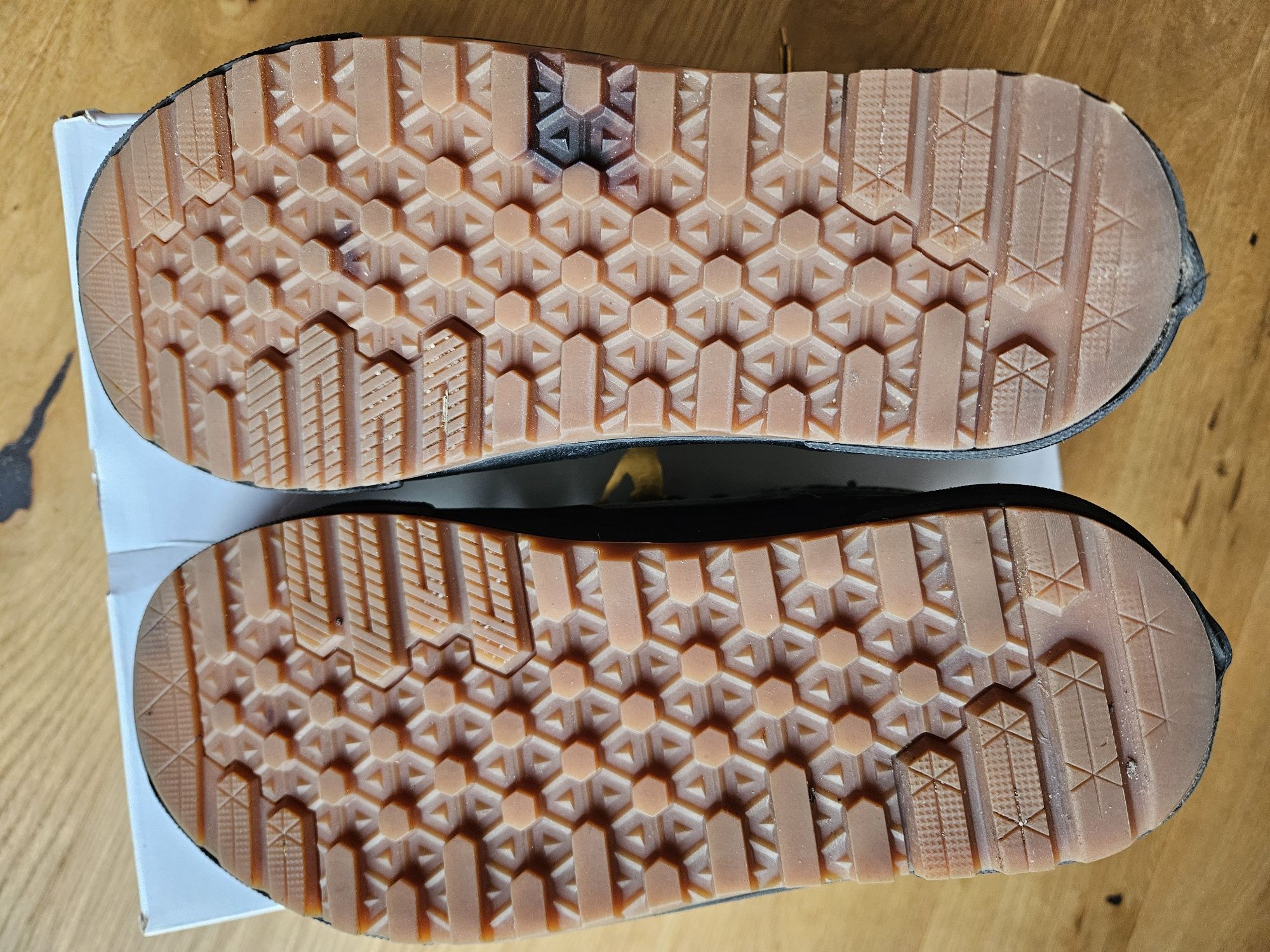 Buty Vans SK8-Hi MTE 2.0 DX w stanie idealnym 36.5
