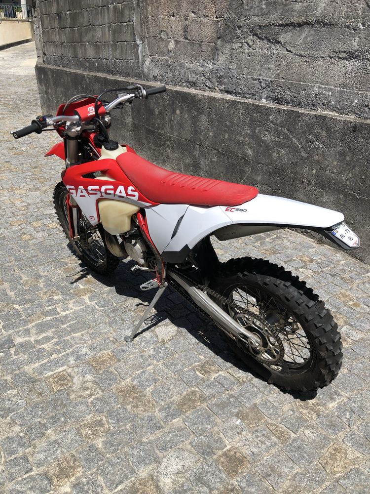 GASGAS EC 250 ANO 2022