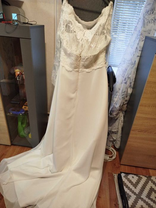 Свадебное платье со шлейфом