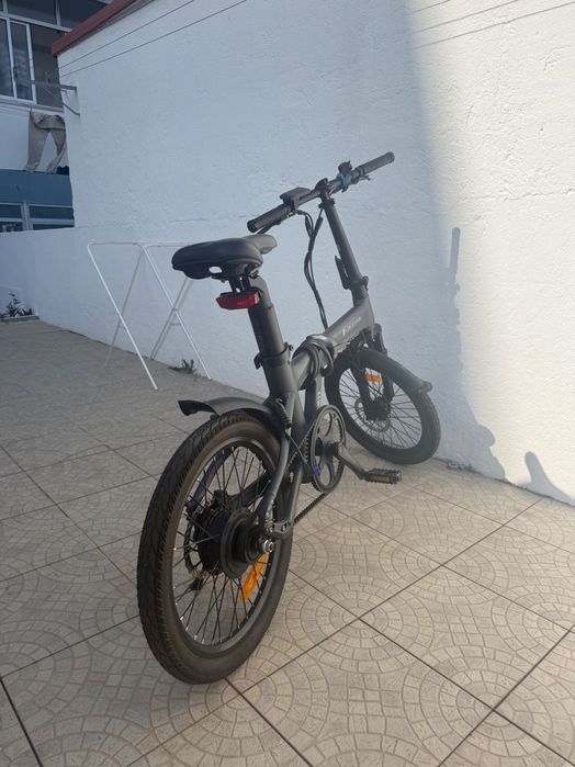 Bicicleta Elétrica Dobrável ADO Air 20S com suspensão dianteira