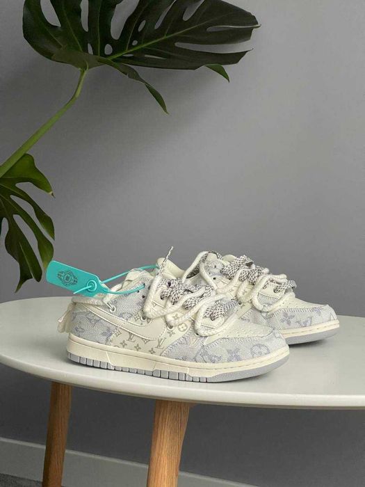 Кросівки Nike SB x Louis Vuitton White Grey найк данк луі віттон сірі