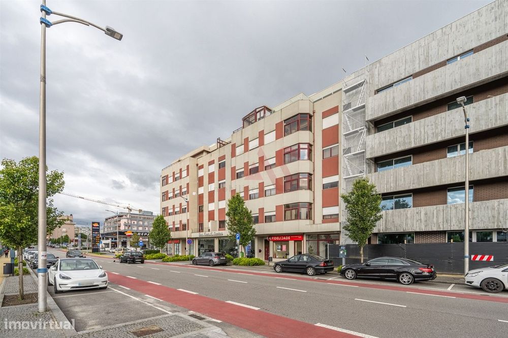 Apartamento T1 no Centro de Felgueiras com Arrecadação | 4.º Andar com