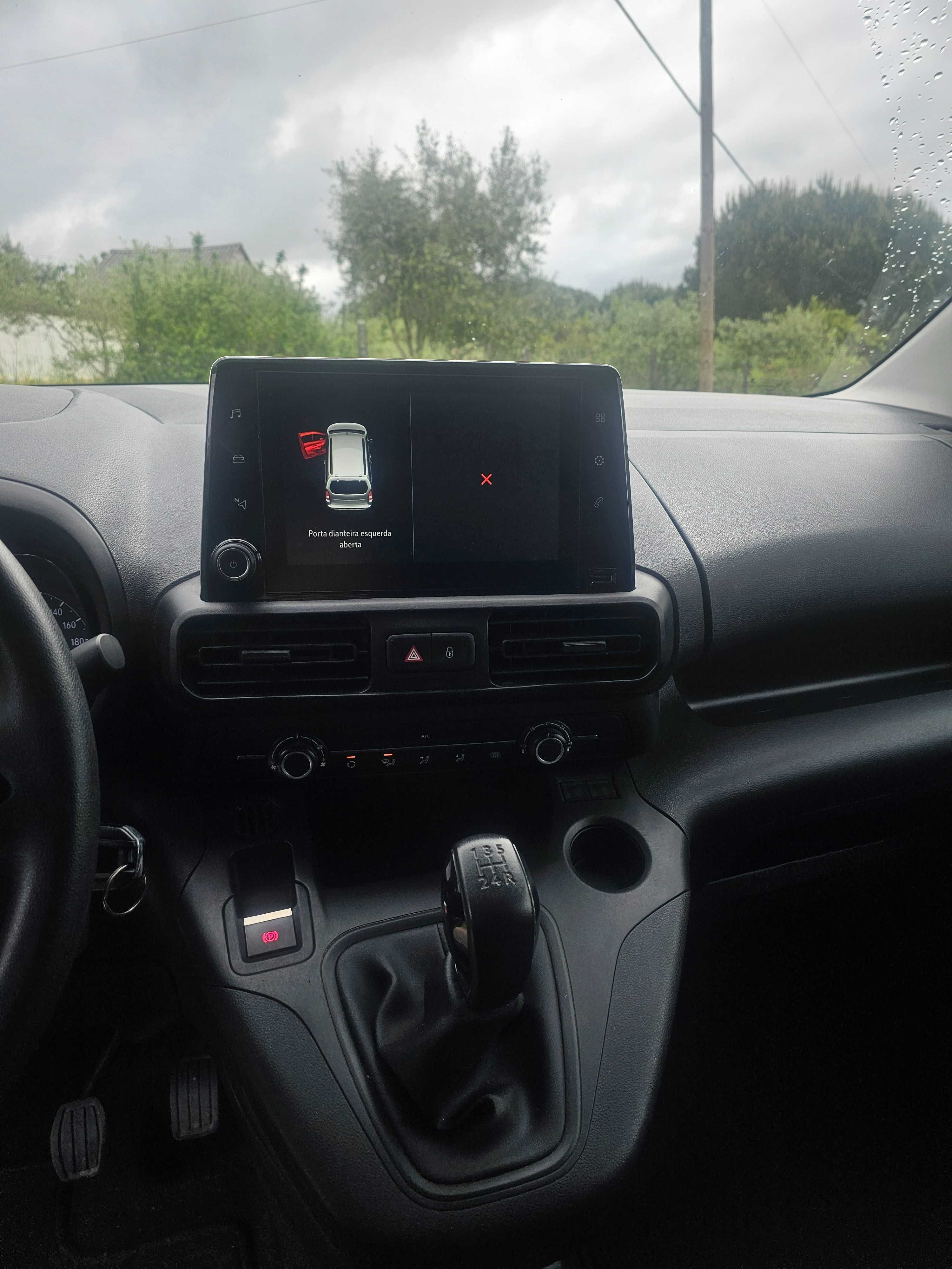 Opel Combo Ano 2020