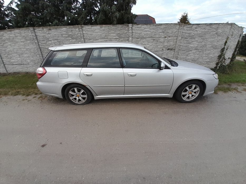 Subaru Legacy4 2.0 benzyna części maska zderzak lampa drzwi klapa 39D