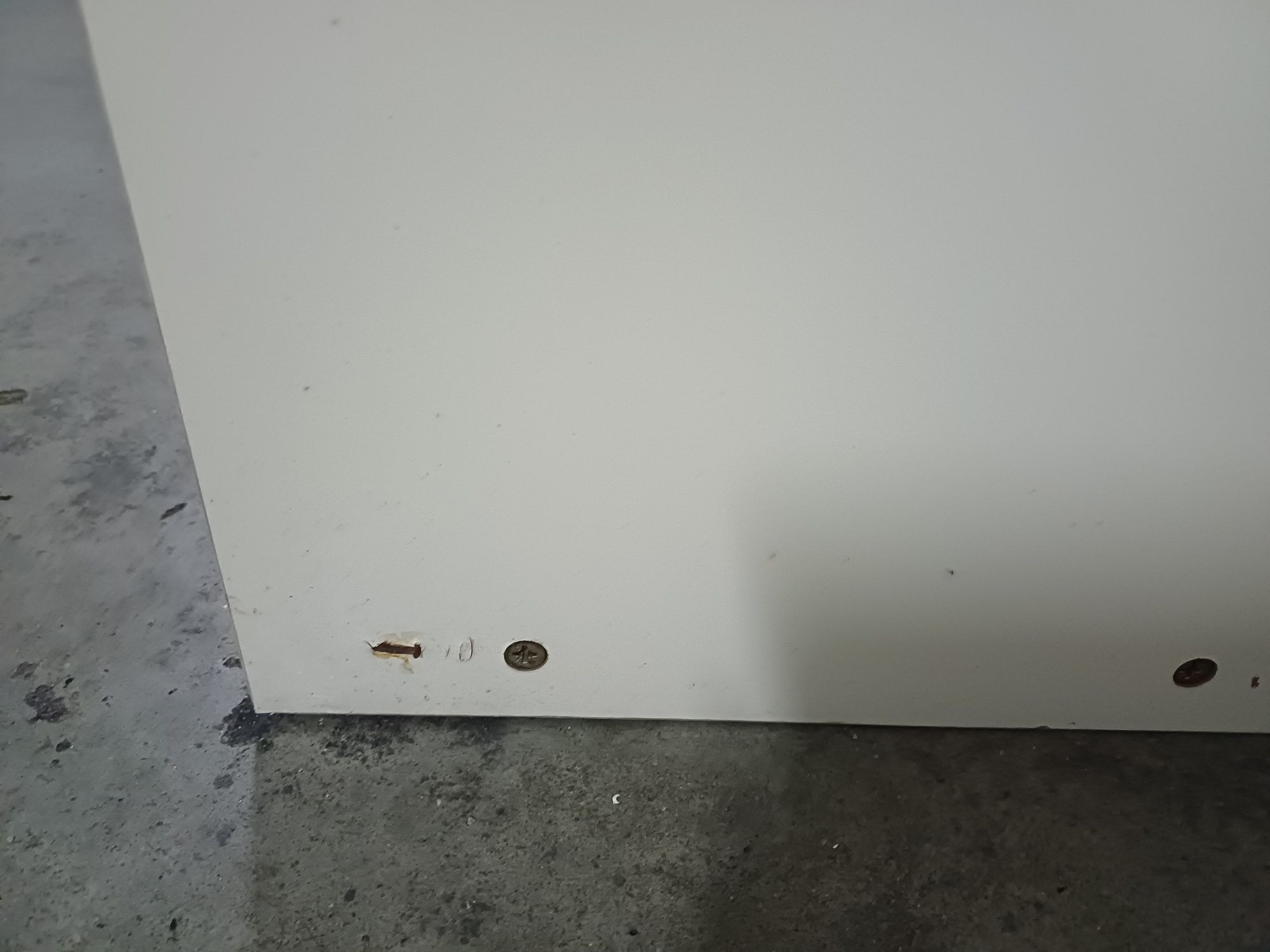 Movel branco usado