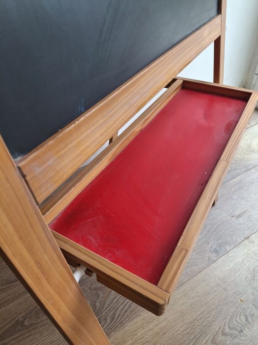 Quadro criança giz e caneta